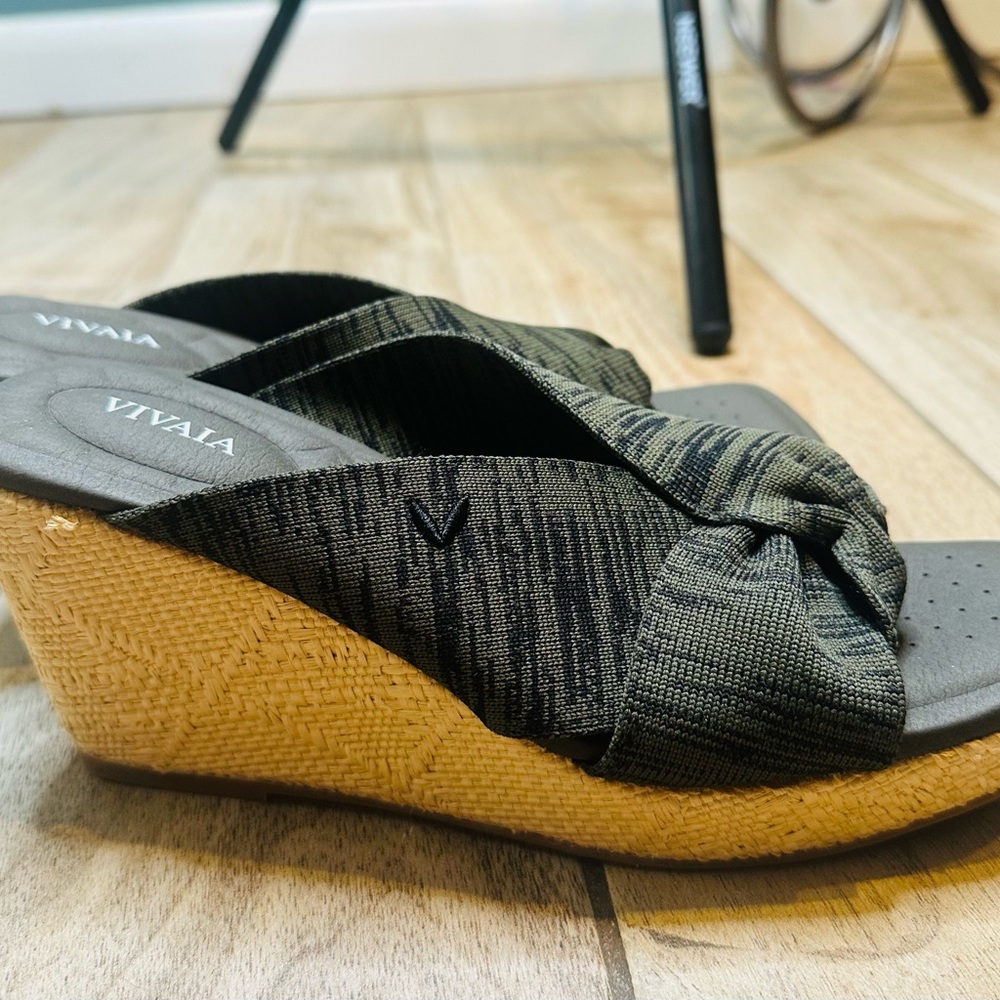 VIVAIA Square-Toe Wedge Sandals (Laura) sDark Olive Marbled Size 37.5/US 6.5 NEW